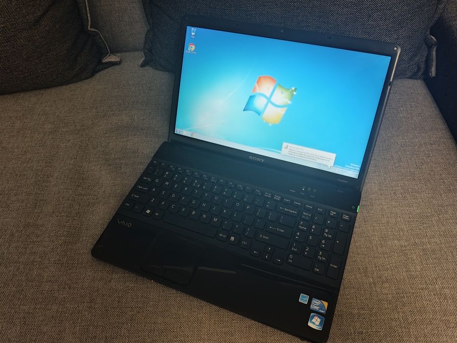 Sony Vaio 15,6', 4GB Ram, 500GB, Intel I3 330M PCG-71212M