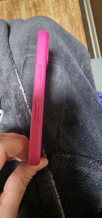 Продам чехол для Iphone 16