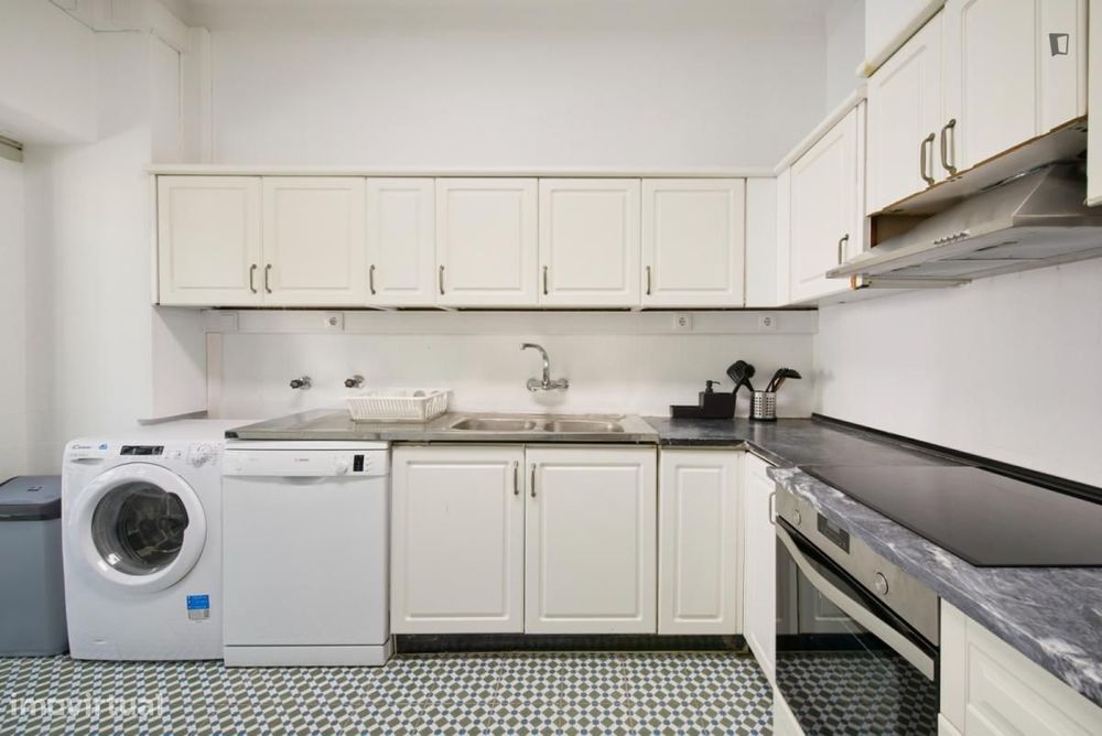 Quarto - localizado em Arroios Lisbon