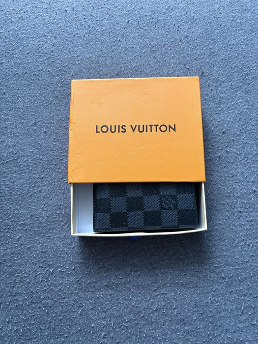 Czarny portfel Louis Vuitton