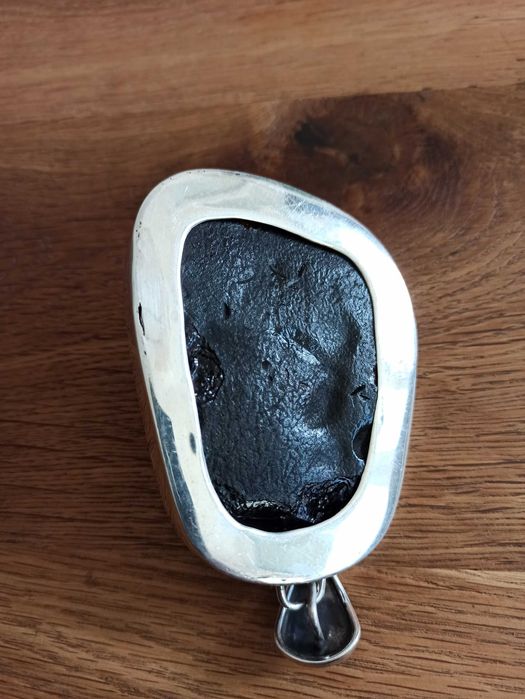 Srebrny wisior z bursztynem bałtyckim 172 gramy.