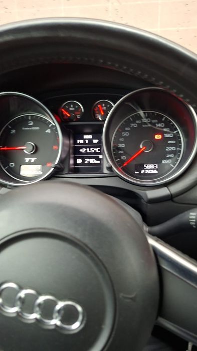 Audi TT Coupé 2.0 TDI — photo 4