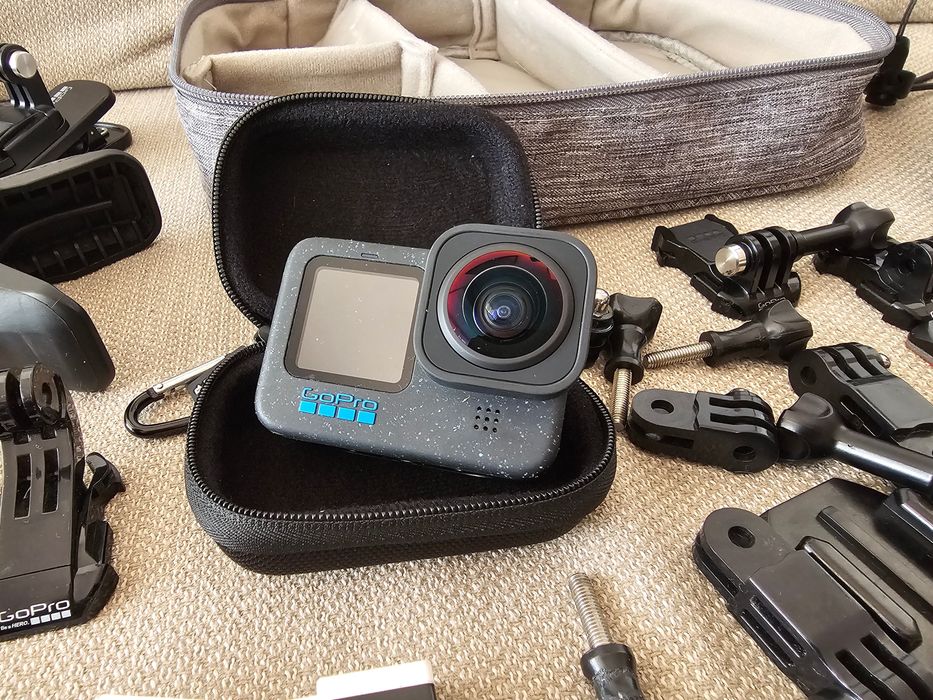 GoPro 12 Black + Acessórios