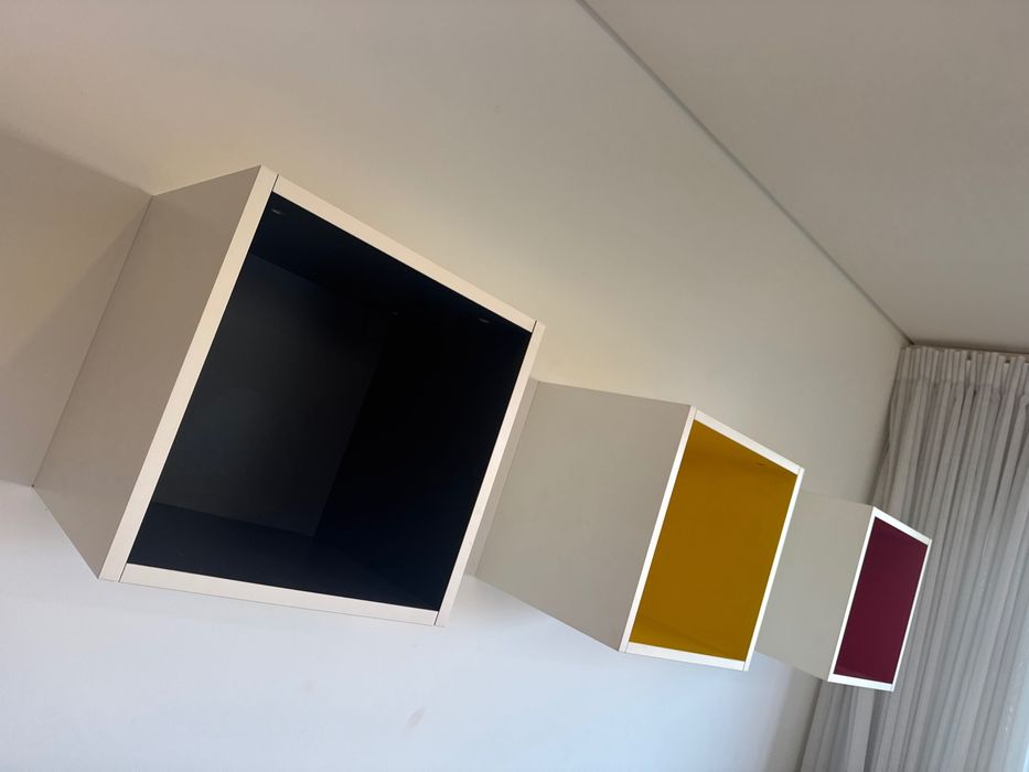 3 Cubos (prateleiras)