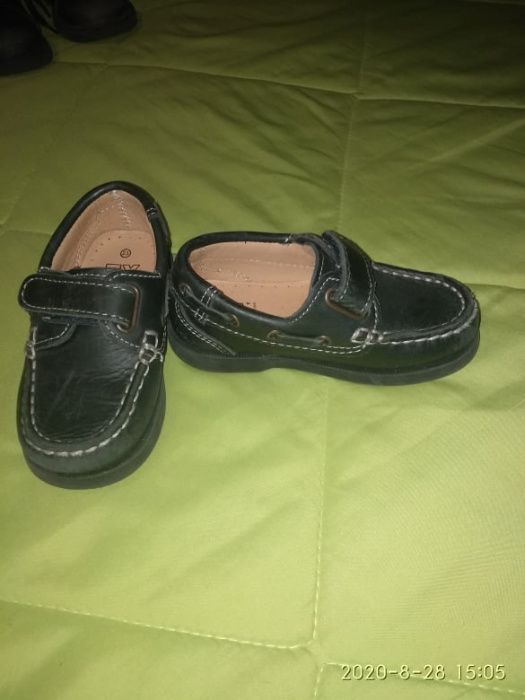 Botas e sapatos criança