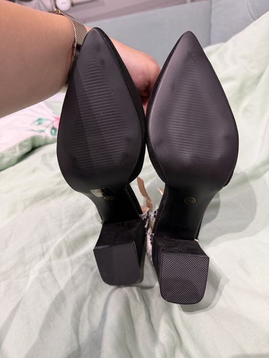 Nowe buty na grubszej szpilce
