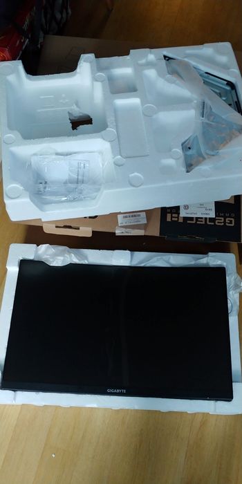 Monitor Gigabyte G27FC