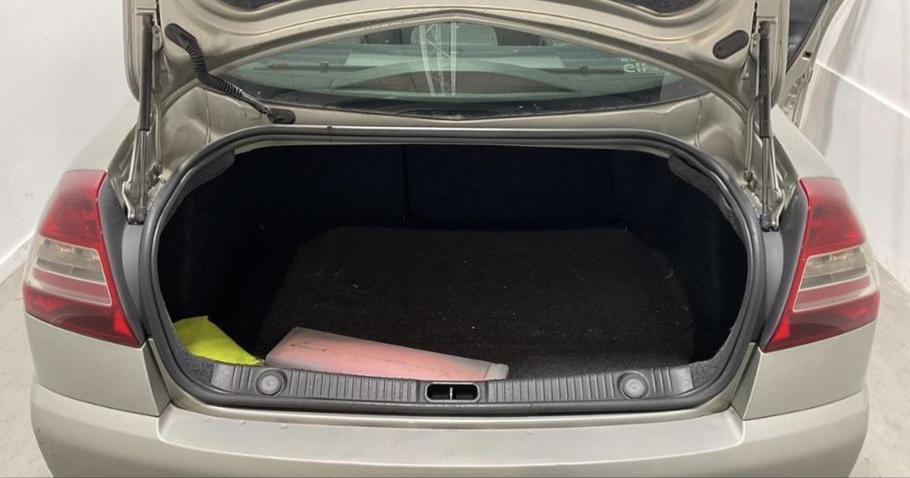 Renault Megane 1.5 dci 105cv - Sedan - Nacional