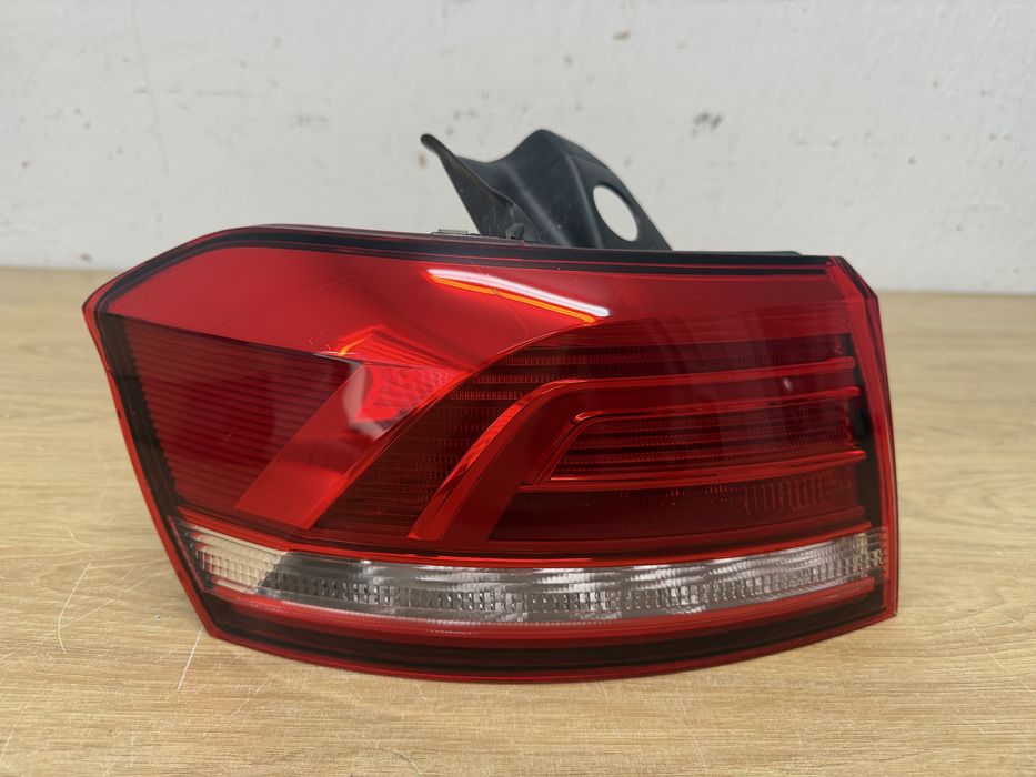 Lampa lewy tyl VW Passat B8 kombi, Europa