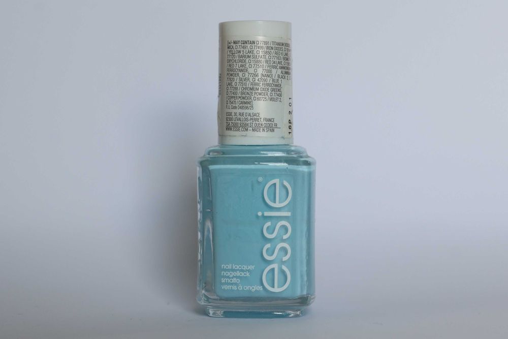 Lakier do paznokci Essie, blue-la-la