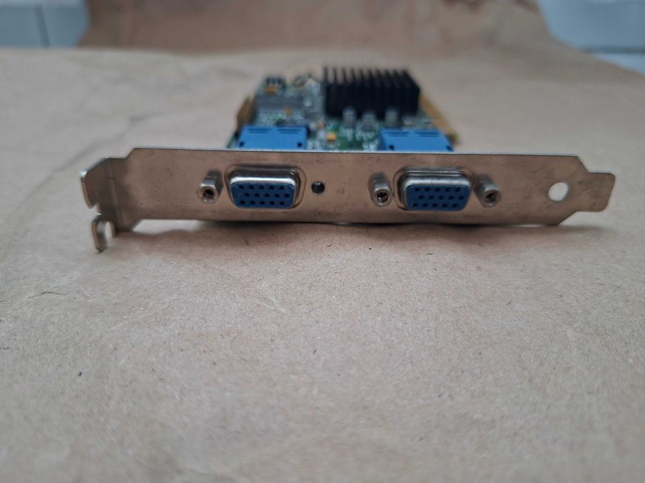 Placa Gráfica Matrox G450 DualHead 32MB (PCI)