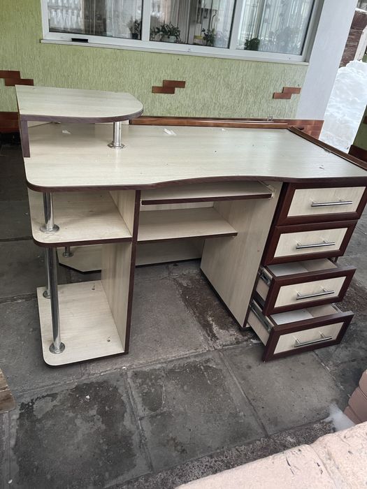 Продам компʼютерний стіл + тумба