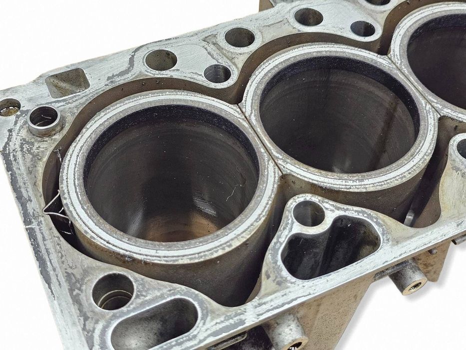 blok silnika d5244t15 volvo v60 s60 xc60 xc70 v70 s80 09487202