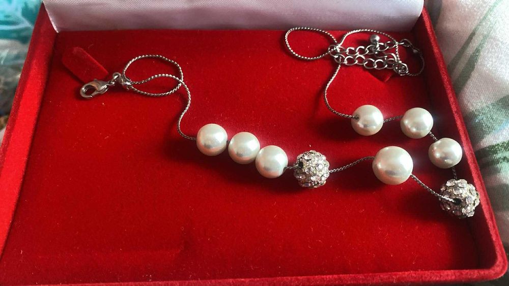 komplet z perełkami sztuczna biżuteria