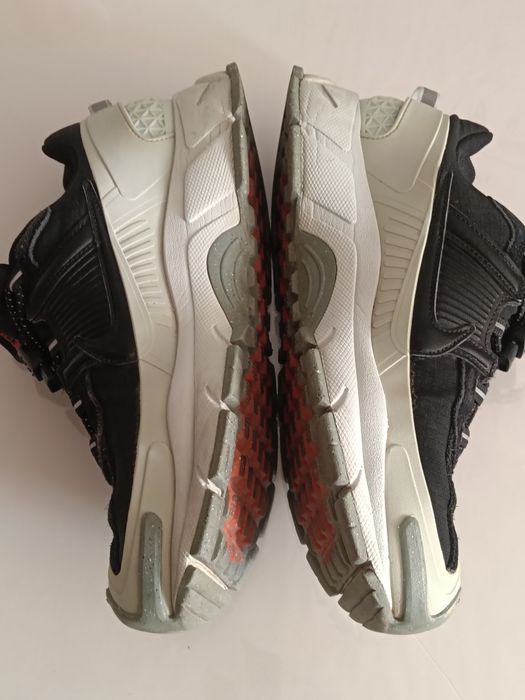 Tenis/ sapataria Nike 42 Zoom Vomero Roam
