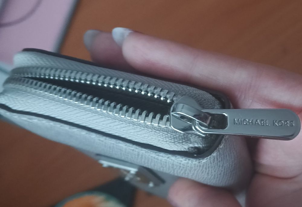 Жіночий гаманець Michael Kors