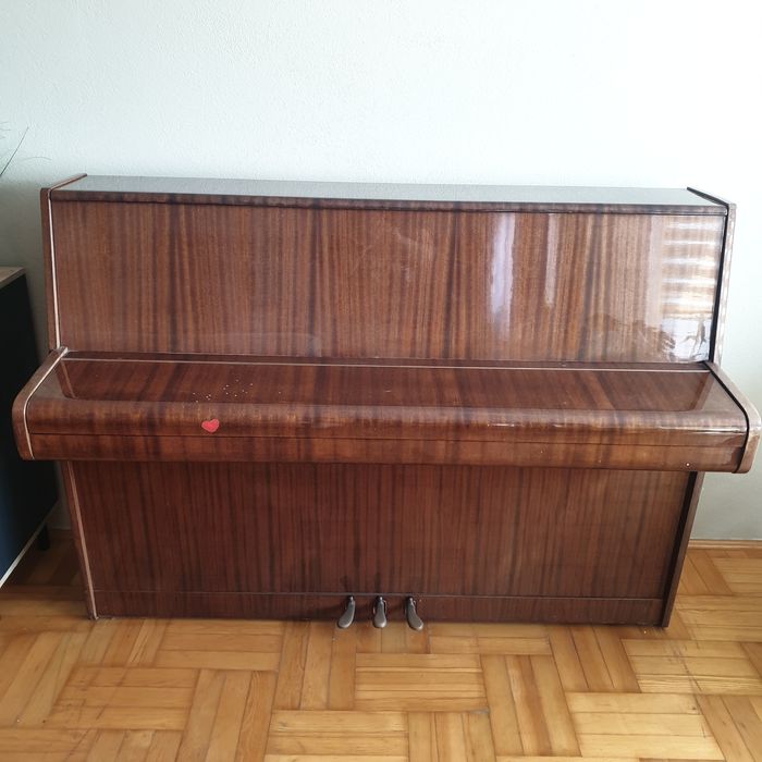 Pianino Offberg Legnica