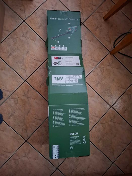 Sekator akumulatorowy BOSCH EasyHedgeCut 18V-44-11. Nowy.