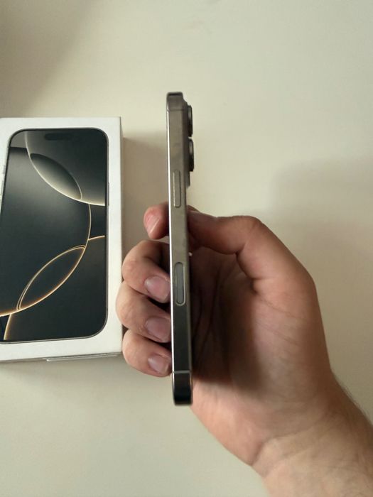 iPhone 16 Pro 512 GB – Natural Titanium