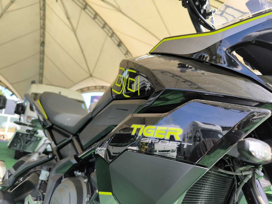 Moto Triumph Tiger 800cc 115cv