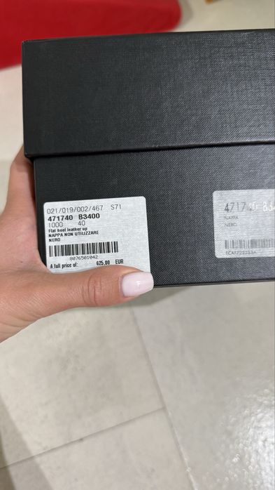 Нові шкіряні еспадрільї з рельєфним логотипом ysl