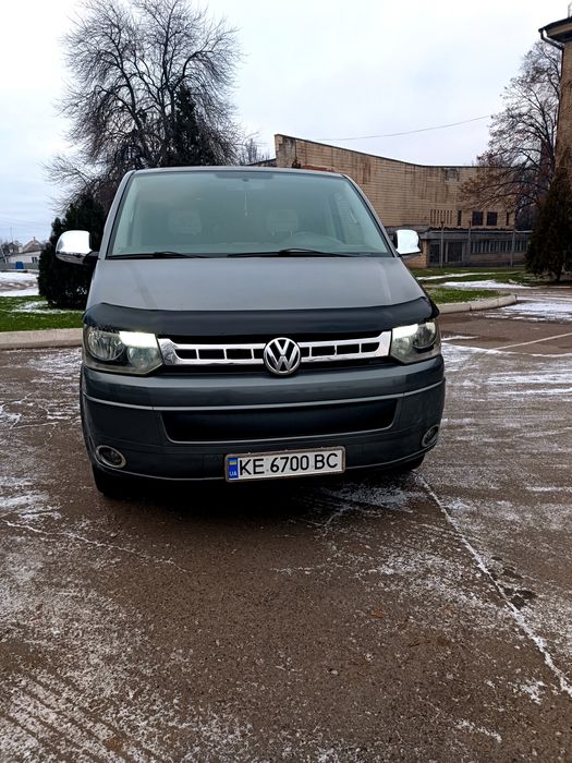 Volkswagen Caravelle 2.0 TDi (140) 6 ст  Voyage Maxi .