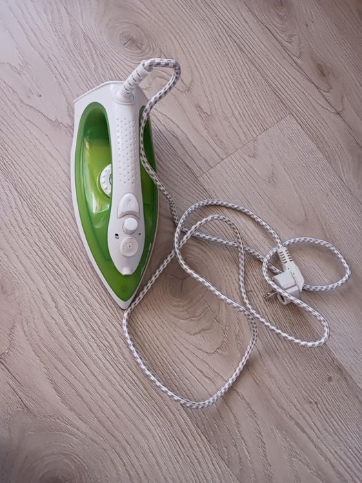 Żelazko łucznik jak nowe !!