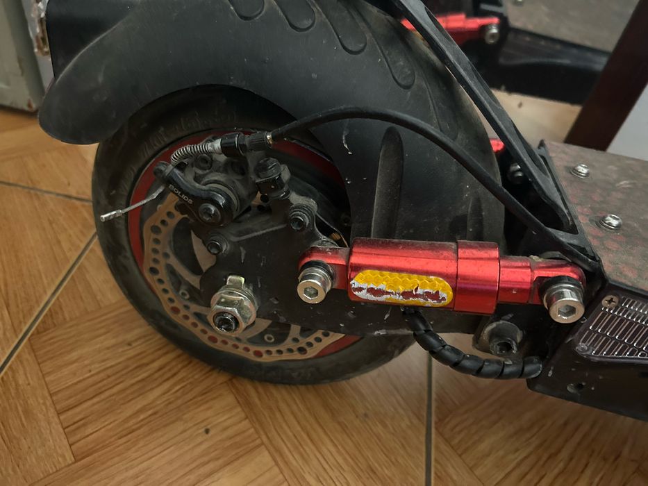 Trotinete Urban Glide  E-CROSS PRO BOOST