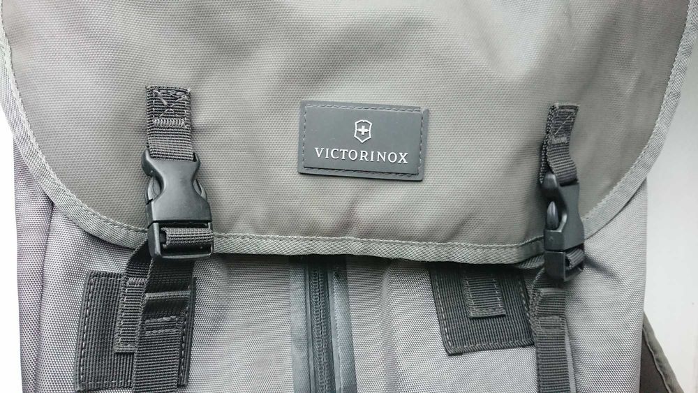 Оригинальный рюкзак Victorinox ALTMONT 3.0 с отделением под ноут.