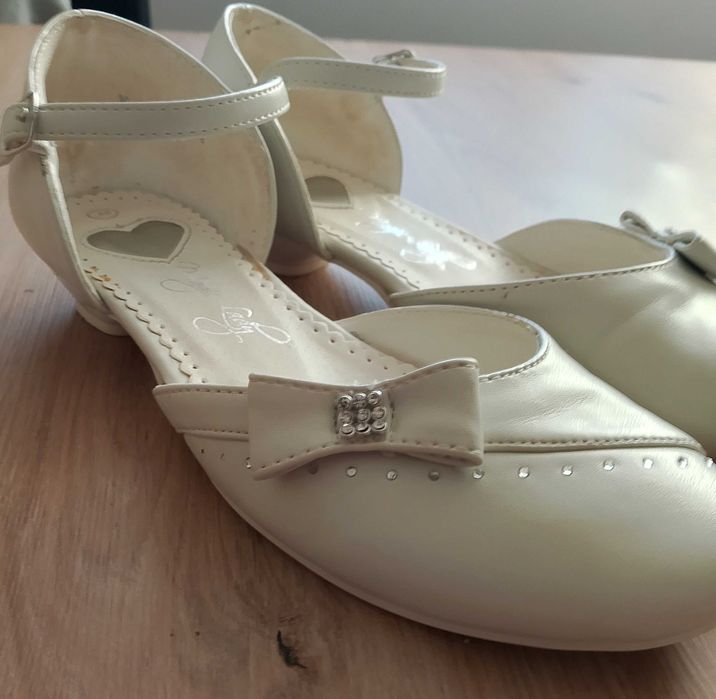 Białe buty komunijne • 36 • z kokardką