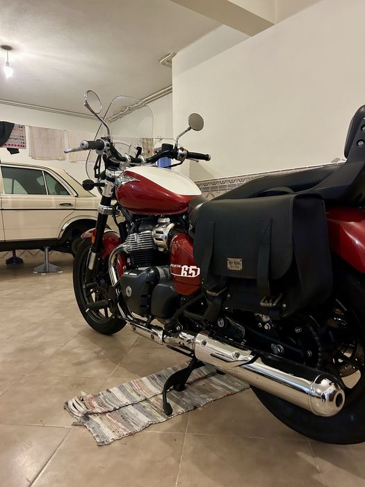 Royal Enfield Super Meteor 650