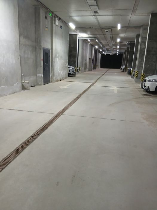 Продаж паркомісця ЖК Континент вул. Трускавецька