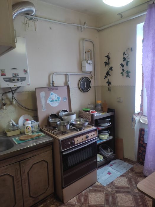 Продам 2 кімнатну  квартиру