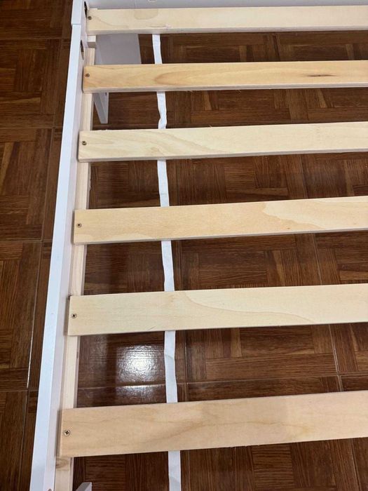 Cama solteiro e colchão