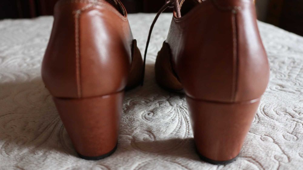 Sapatos elegantes e confortáveis