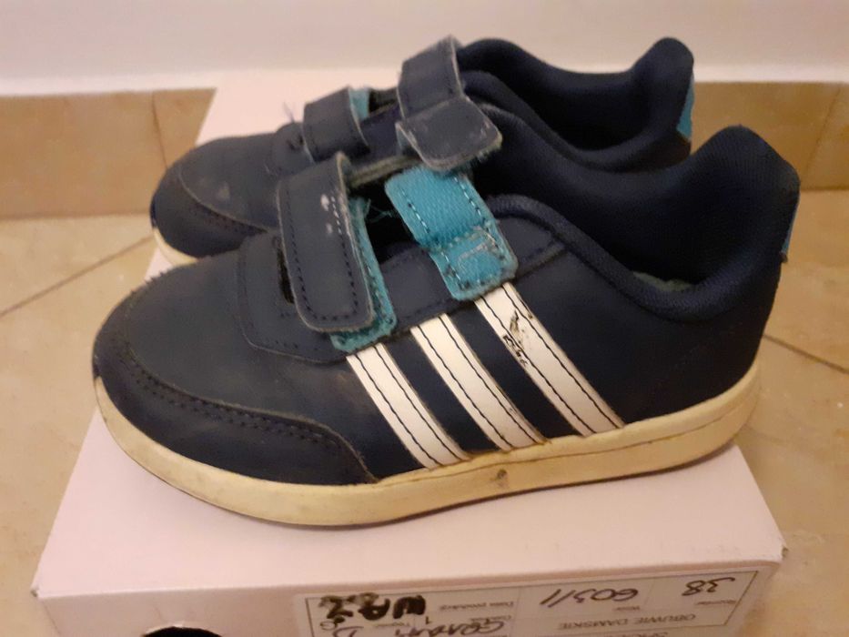 Buty sportowe adidas rozmiar 26, stan bardzo dobry