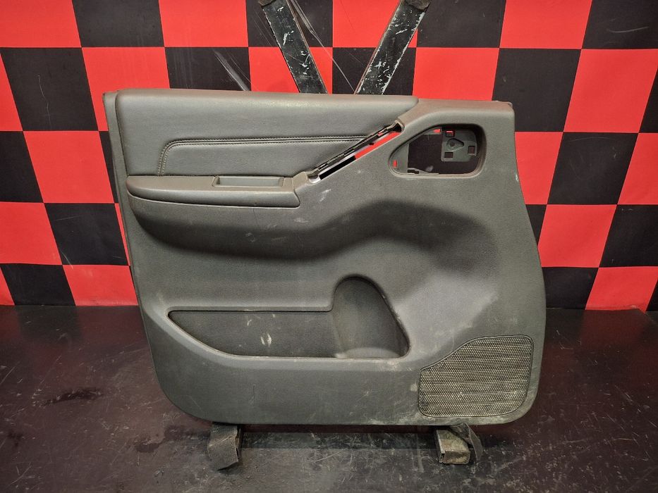 Forra porta / quartela frente esquerda NISSAN NP300 Navara Pick Up Cha