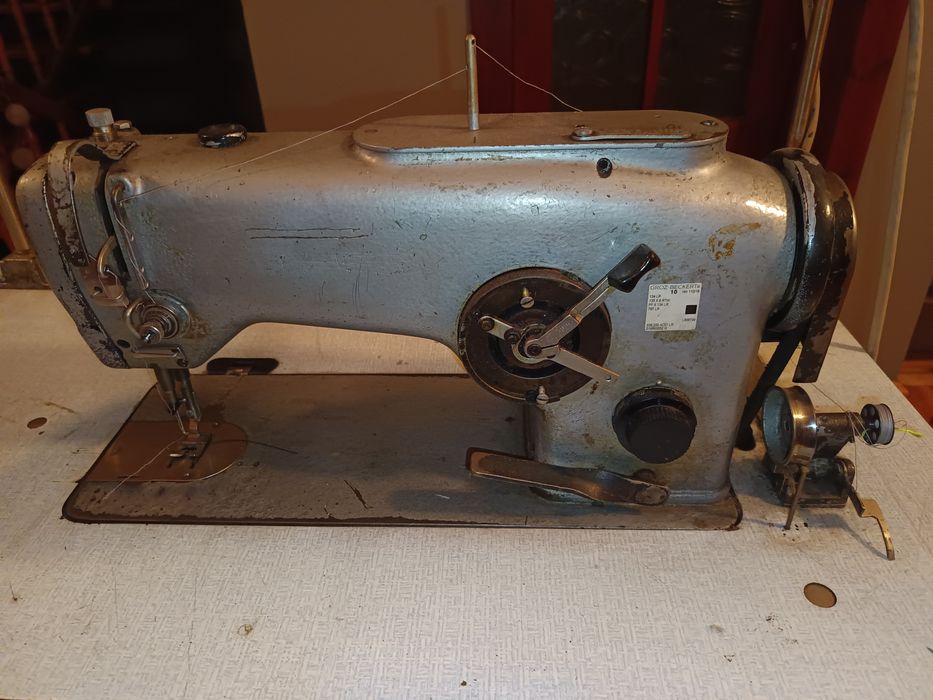 Maszyna do szycia MINERVA 400V