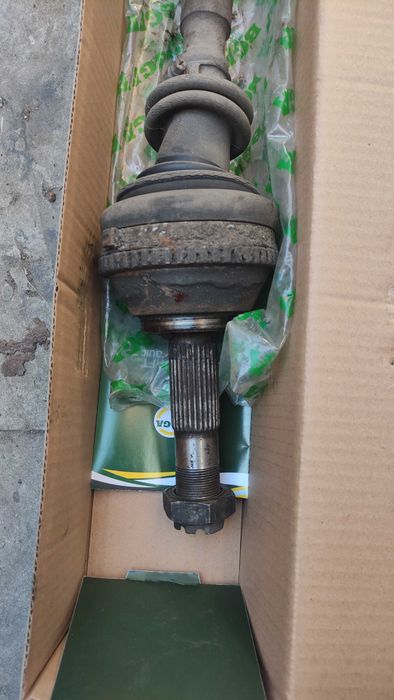 Полуось передняя правая Fiat Ducato, Citroen Jumper, Peugeot Boxer б.у