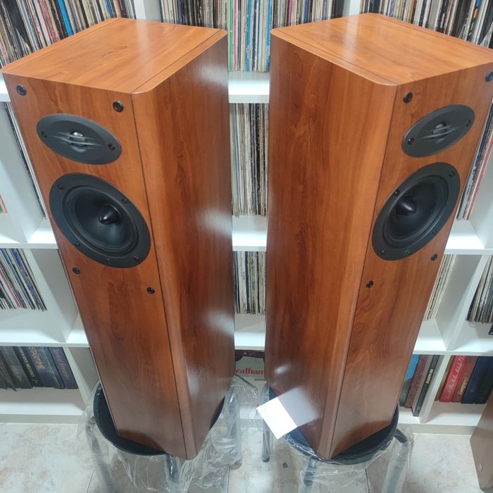 Colunas Celestion F20 - 2 vias exelente estado