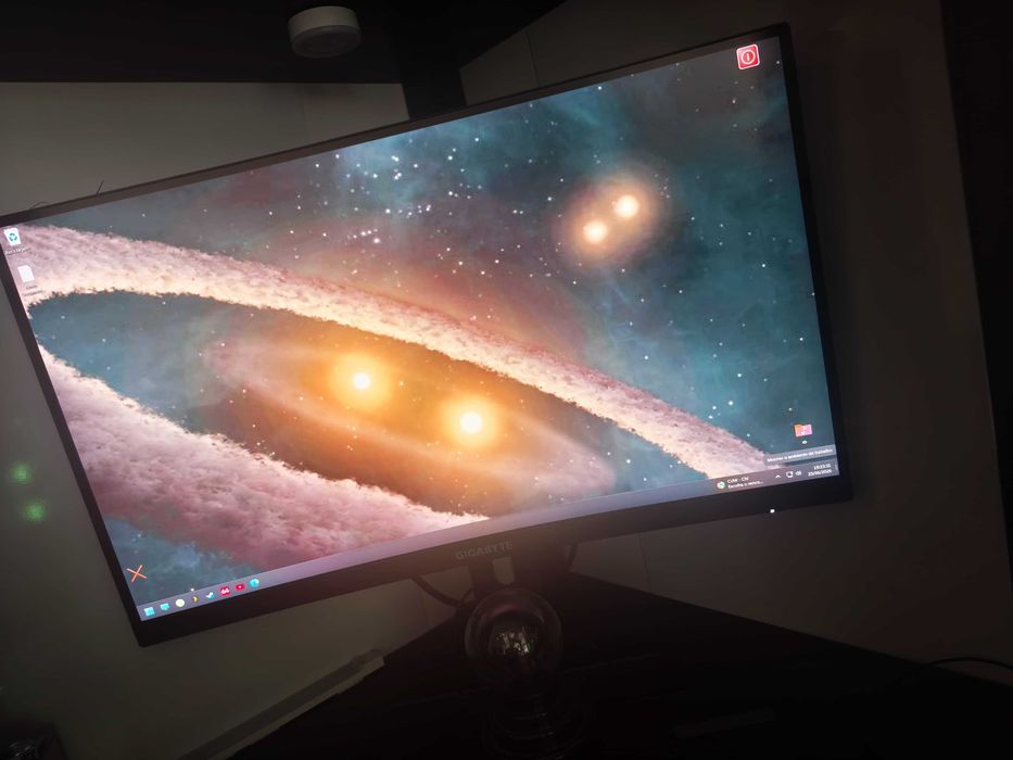 Monitor curvo Gigabyte  27' G27QC A 2560x1440 165hz
