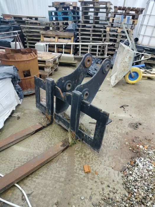 Widły do palet koparka Atlas