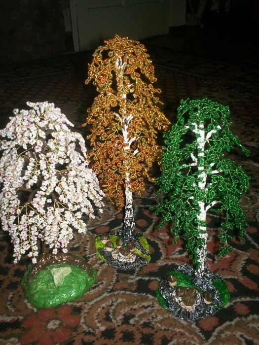 Деревья из бисера
