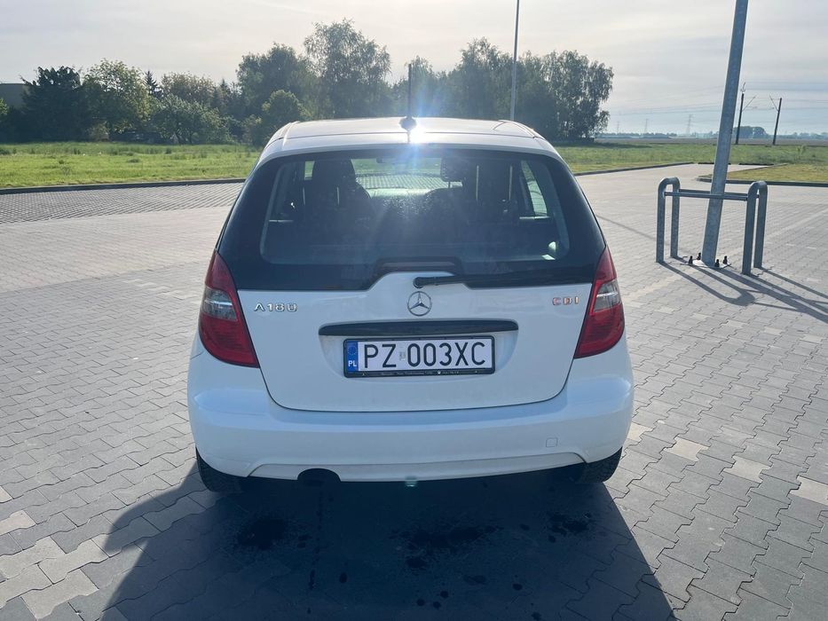 Mercedes A180...