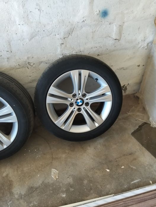 Frente com embaladeiras original BMW 318 e jantes 17