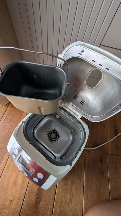 Wypiekacz do chleba Sencor SBR 300 WH