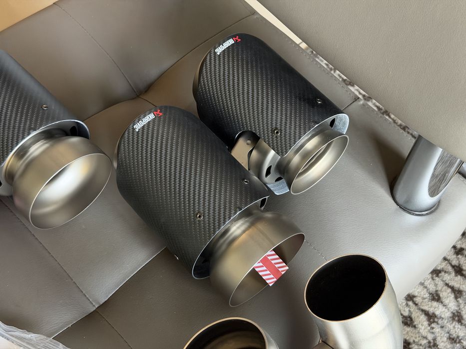 Akrapovic bmw m8 f91 f92 f93 вихлоп