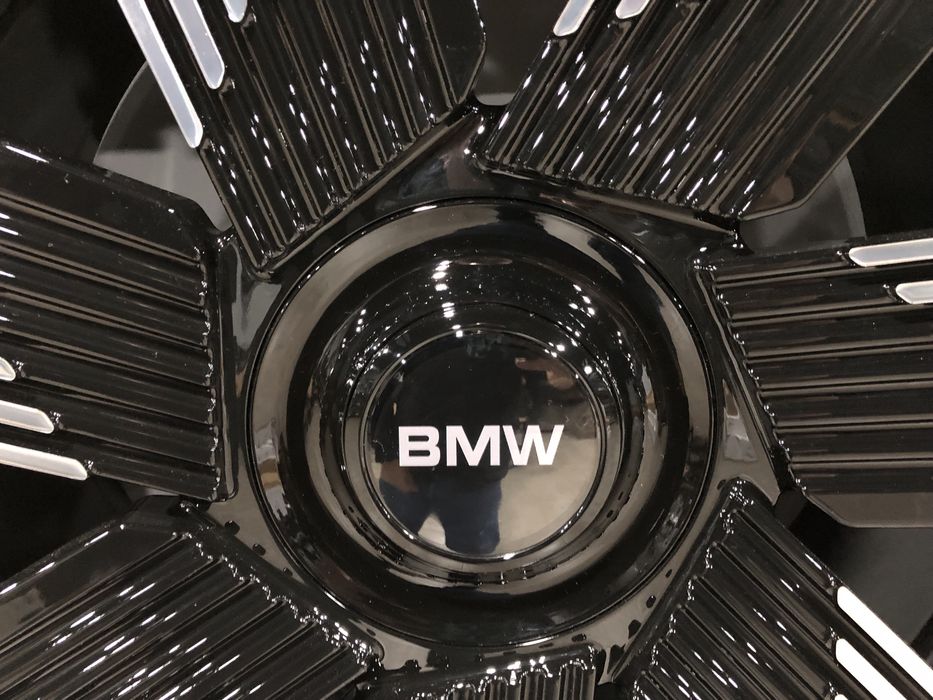 5 112 R22 кованные диски BMW G70 Spectre 7 серия Ковка