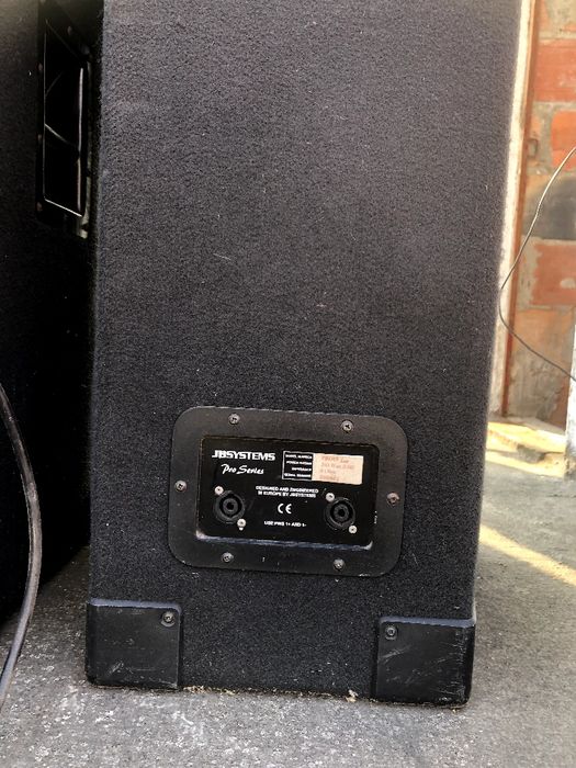 Amplificador PA + Colunas PA +Mesa Mistura PA ; oferta de cabos para colunas
