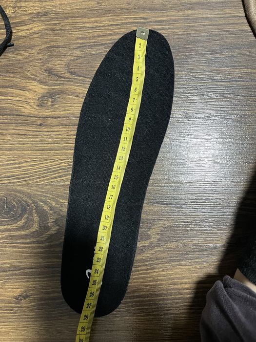 Продам кросівки Asics